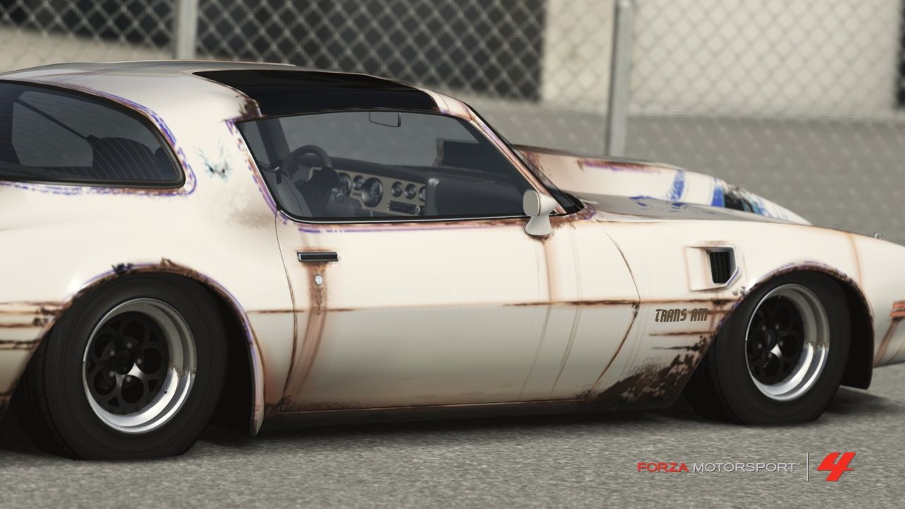 http://i630.photobucket.com/albums/uu21/stonerfuzz/Forza323.jpg