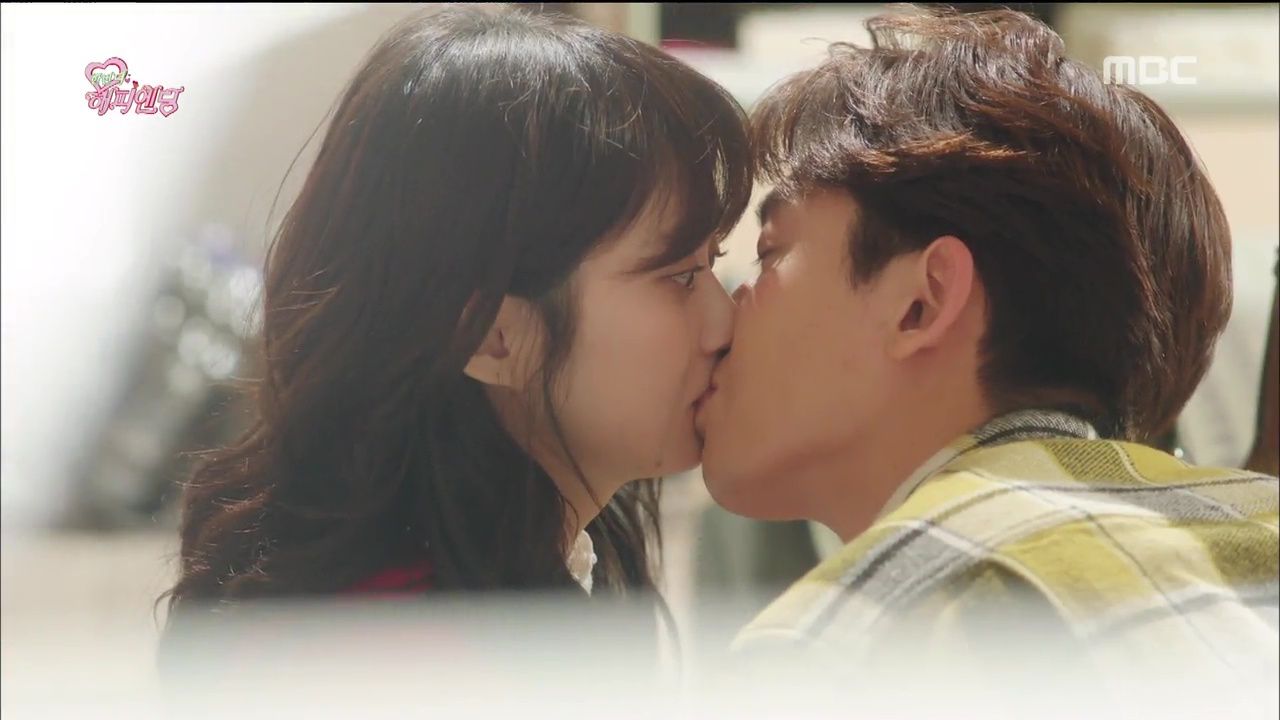 One More Happy Ending: Episode 1 » Dramabeans Korean drama recaps