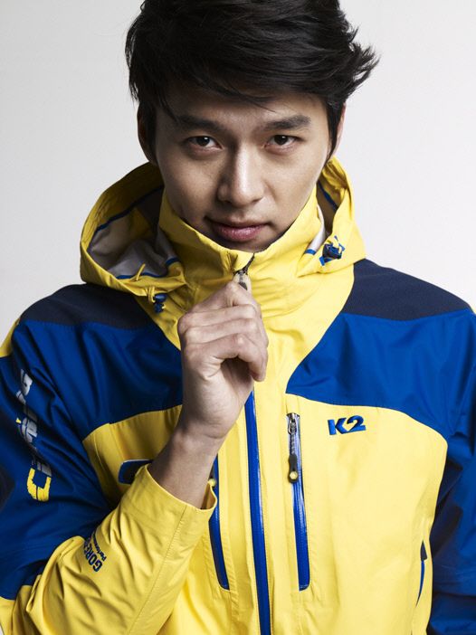 Hyun Bin, workin’ it in outerwear