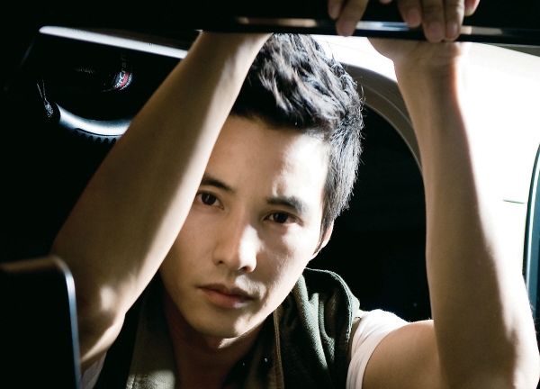 Won Bin’s next move: to Chungmuro or Hollywood?