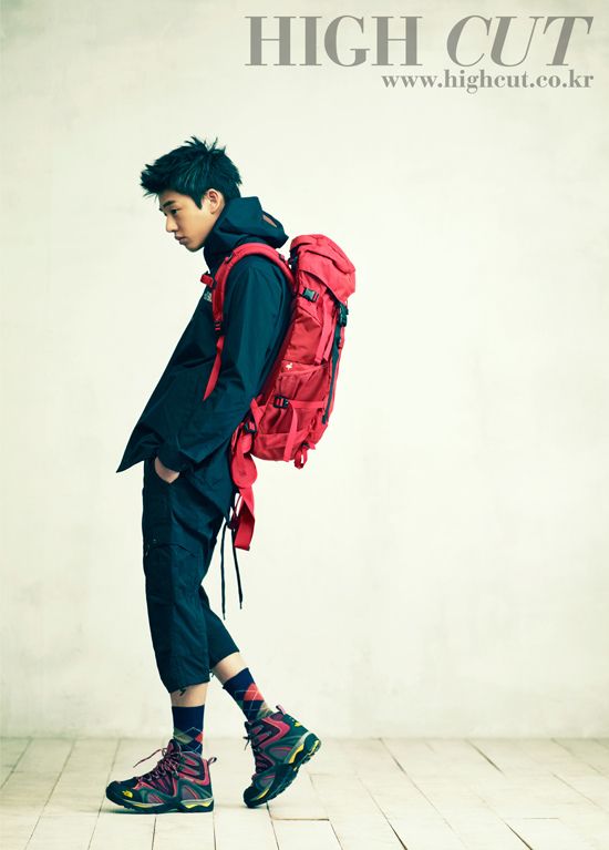 Yoo Ah-in goes boy scout for High Cut
