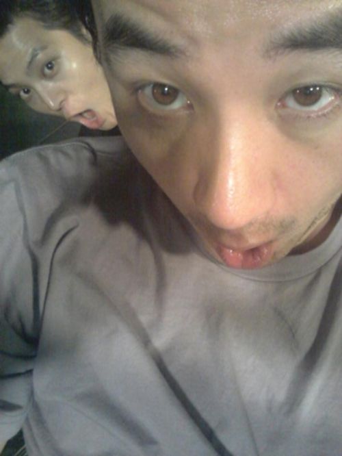 Dorky Uhm Tae-woong being (what else?) a dork