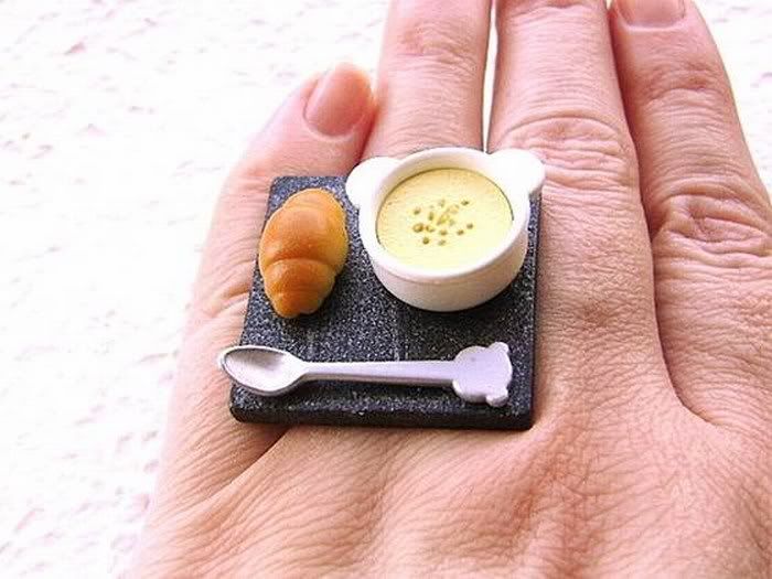 Funny Dishes in Fingers 20