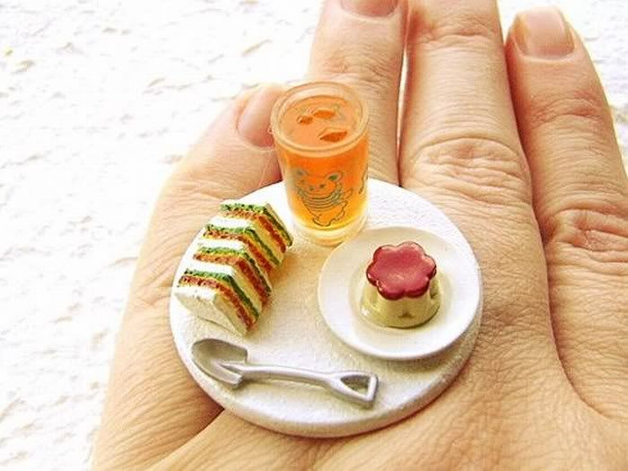 Funny Dishes in Fingers 19