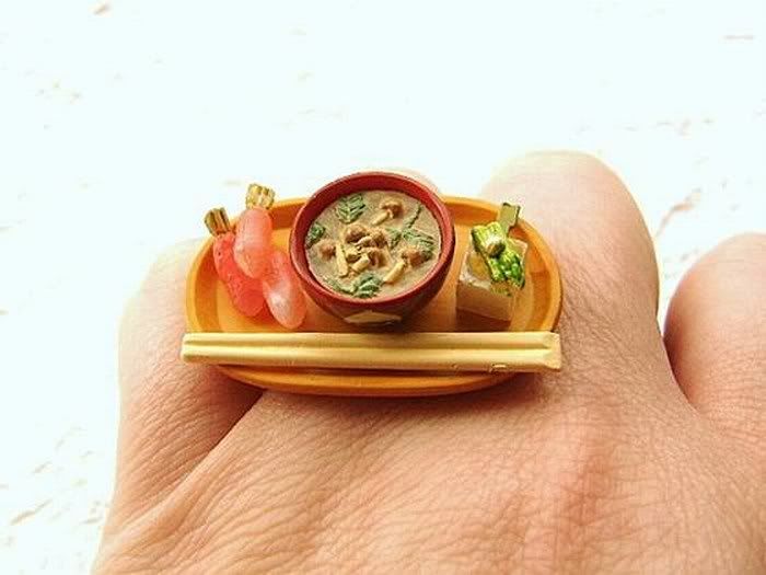 Funny Dishes in Fingers 16