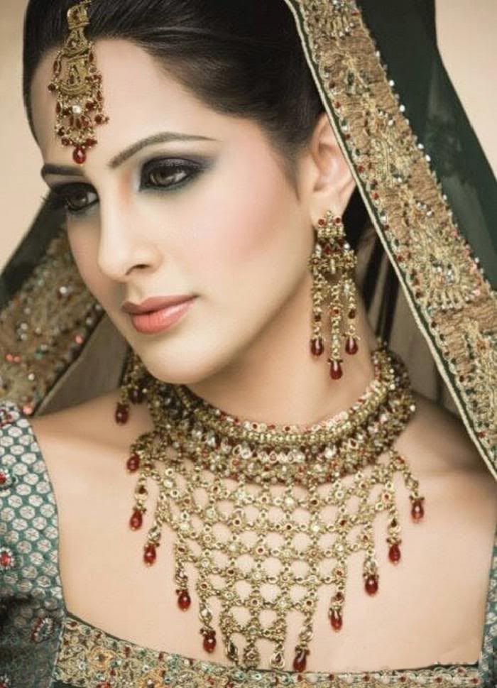 bridal makeup in india. indian ridal makeup beautiful