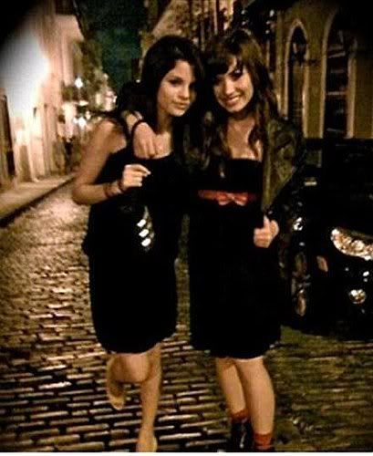 demi lovato and selena gomez 2009. Demi Lovato amp; Selena Gomez
